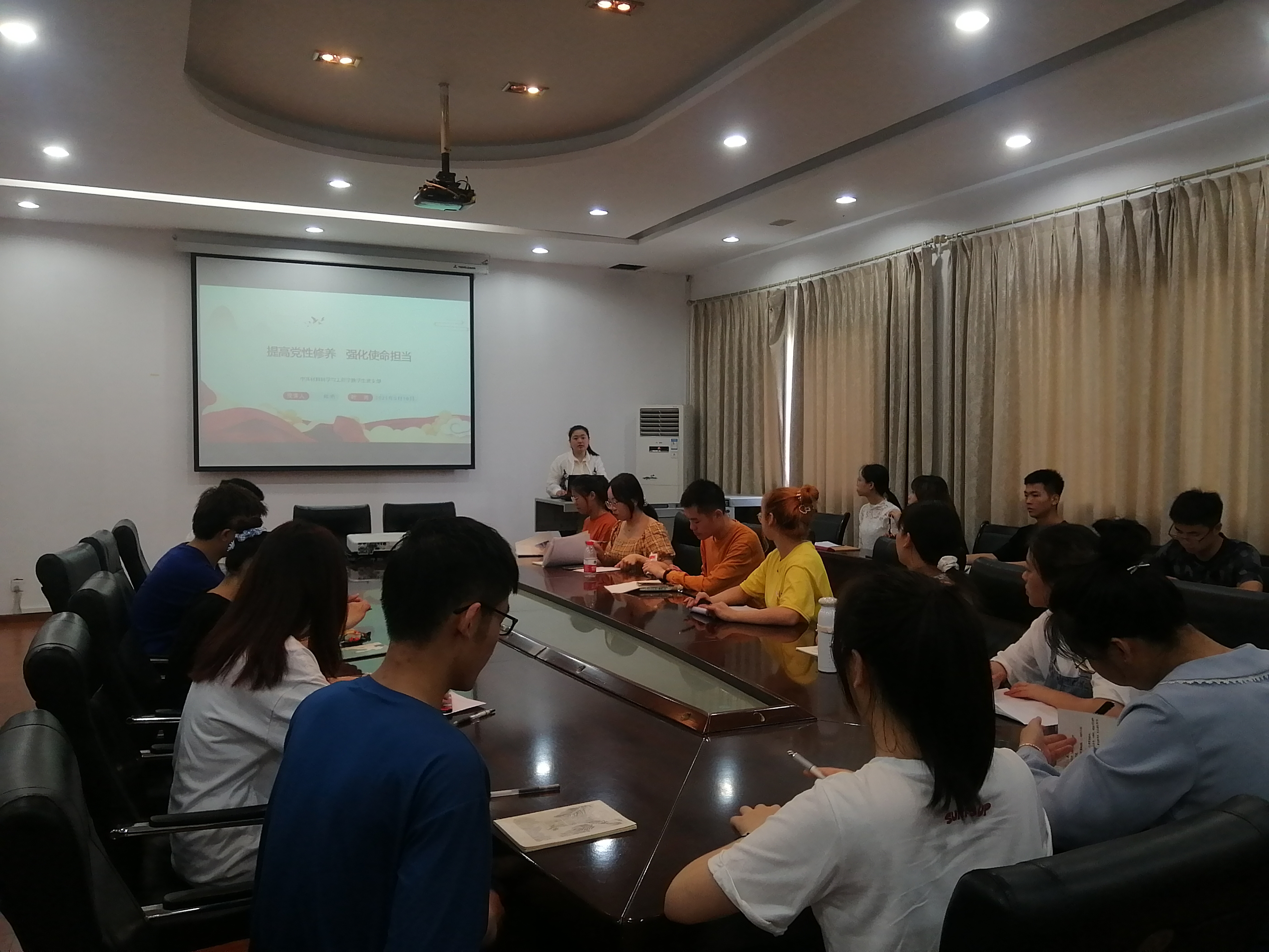 1621997890599003858.jpg 1621997890599003858.jpg