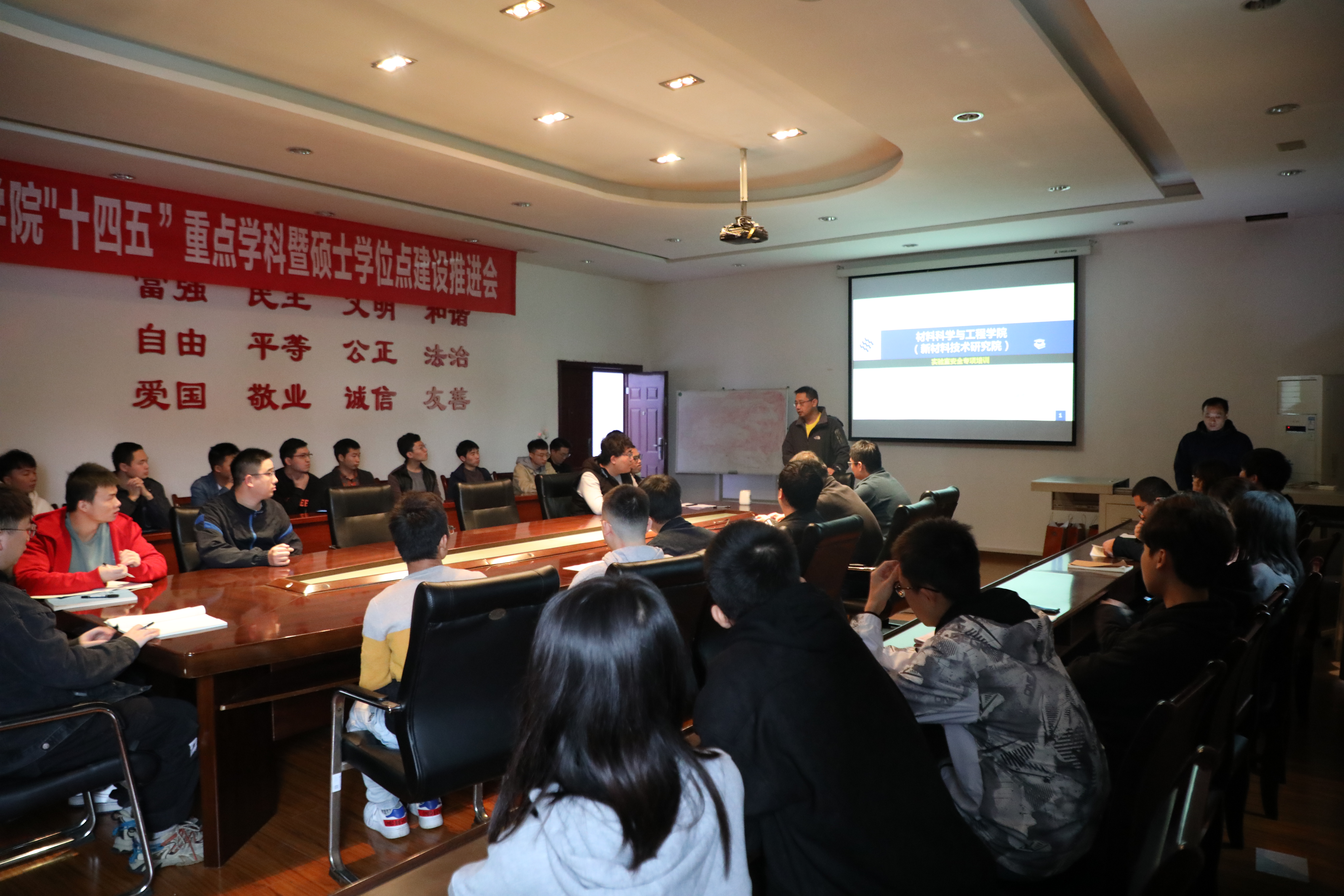 1635493402739080245.jpg 1635493402739080245.jpg