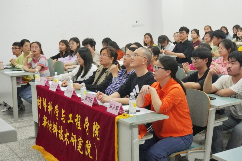 Kkbu_1652779896509054570.jpg 1-评委老师.jpg