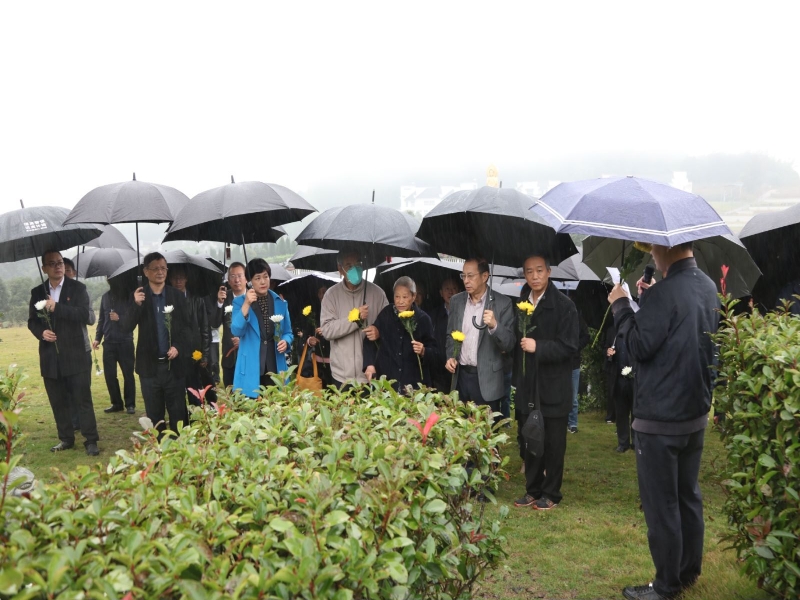 tIyW_1699878956865050928.jpg 2.jpg