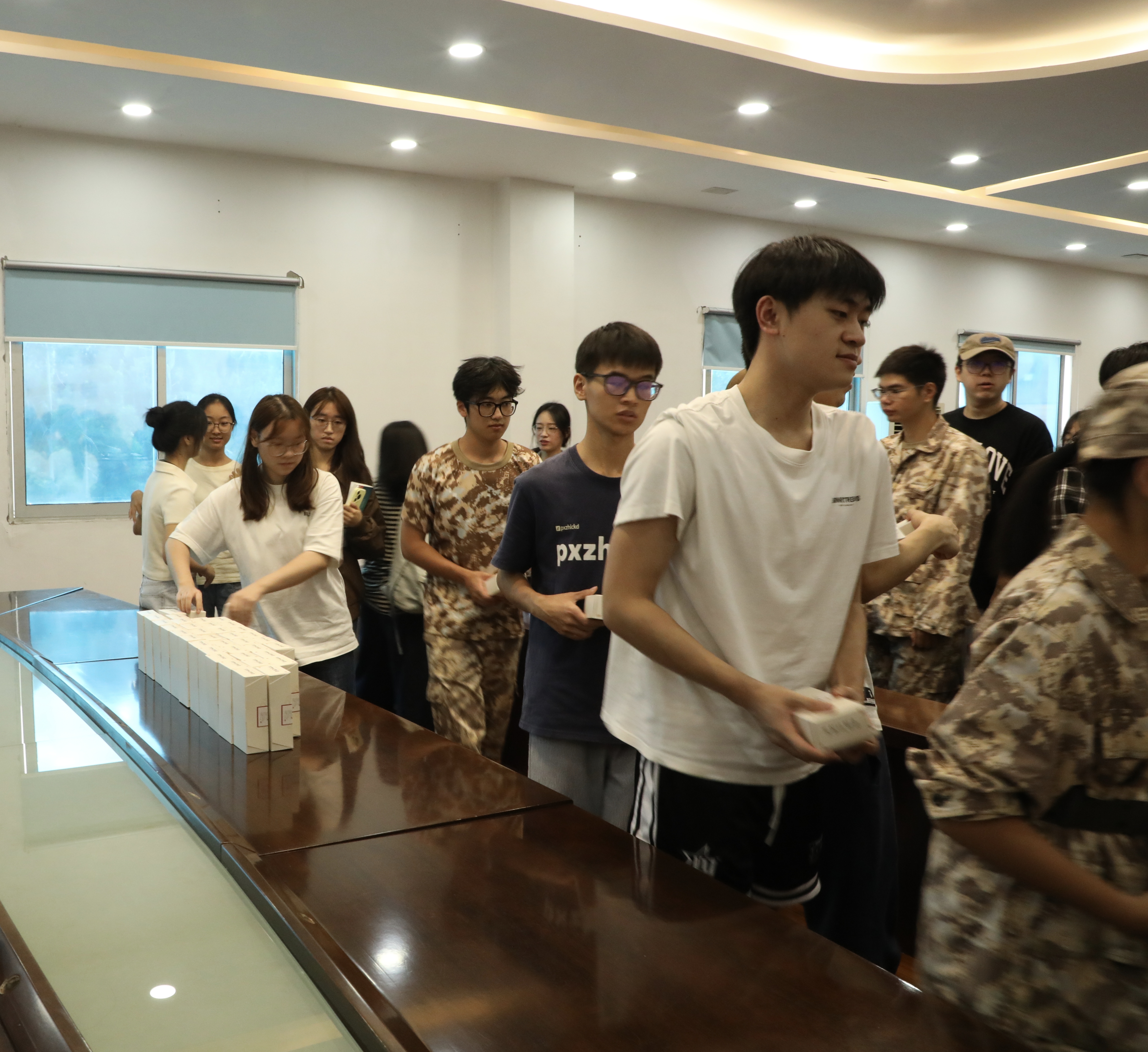 Rvgu_1759215622960098802.jpg Rvgu_1759215622960098802.jpg