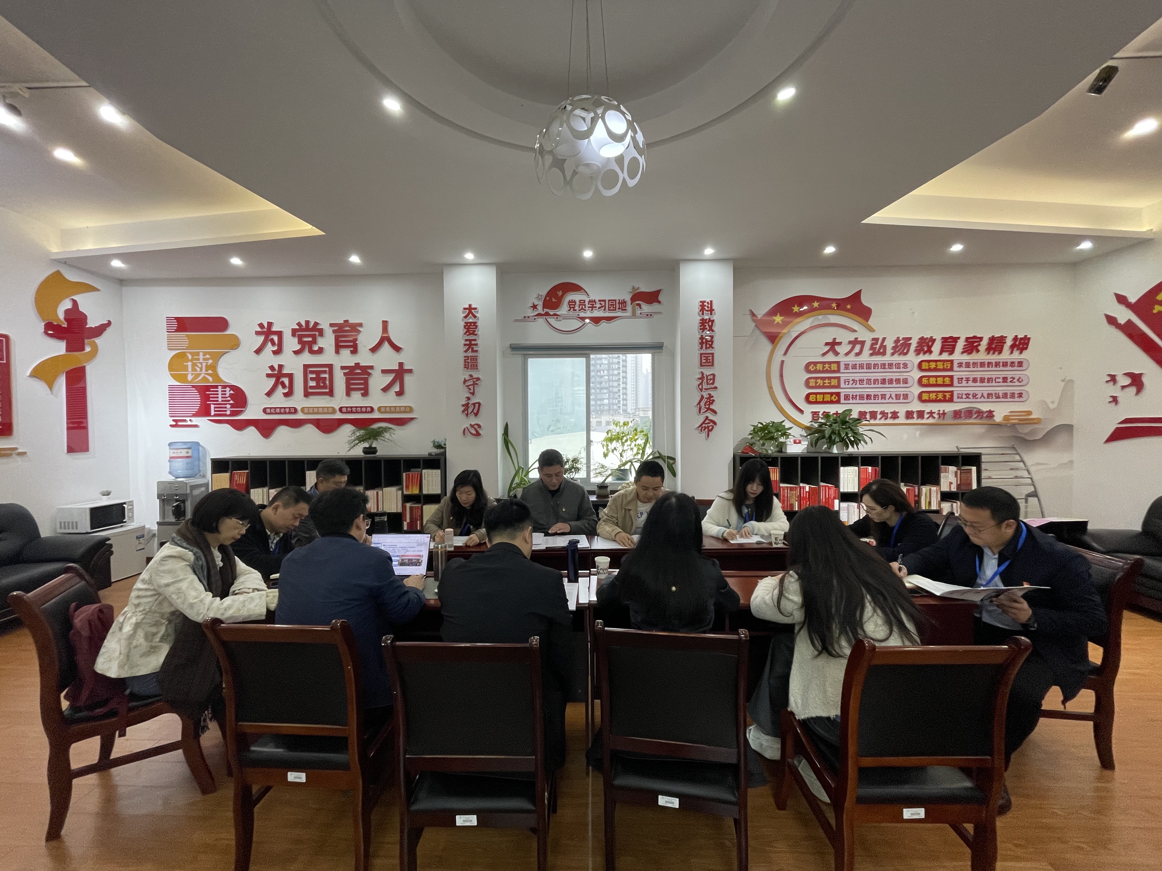 YthB_1762400090708085834.jpg YthB_1762400090708085834.jpg